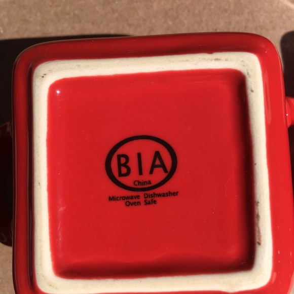 Scalloped Red Ramekins - Picture 3 of 9